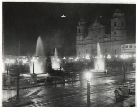 Imagen 3. Plaza de Bolívar Bogotá. 6 de Agosto de 1938. Los 400 años de Bogotá. “Foto Tito”.