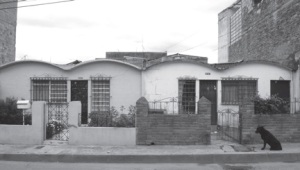 Figura 4. Fotografía viviendas barrio Quiroga.  Tomado de Vivienda social, una mirada desde el hábitat y la arquitectura. 